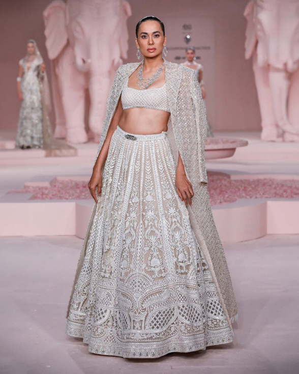 Kensley Lehenga Set