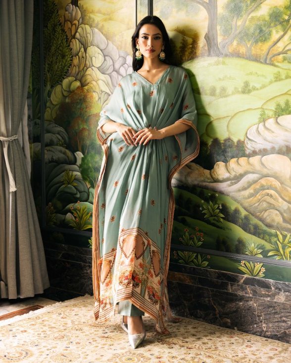 Aurora Kurta Set