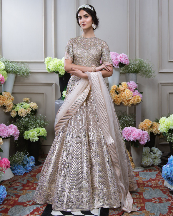 Buy Now Janet Pale peach chrome applique Lehenga Set - Falguni Shane Peacock