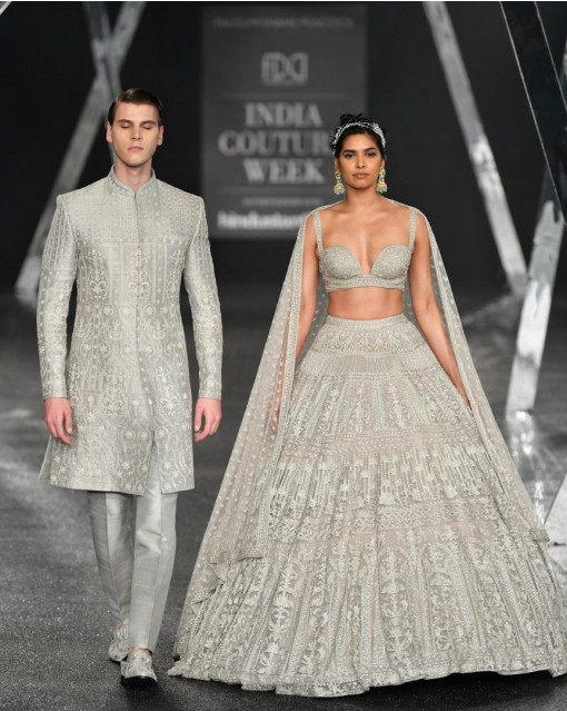 Silver Net Sequins Embroidered Lehenga Set Design by Seema Gujral at  Pernia's Pop Up Shop 2024