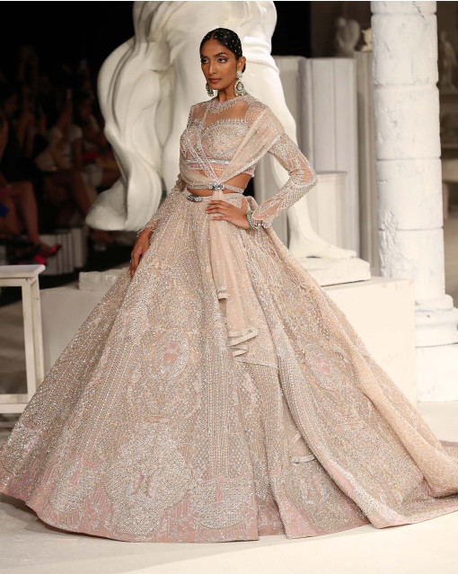 15+ Silver Bridal Lehengas We Are Currently Crushing On! | Pink bridal  lehenga, Indian bridal outfits, Indian wedding dress