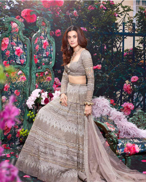 Taapsee Pannu Grey Embroider Lehenga Set With Feather 