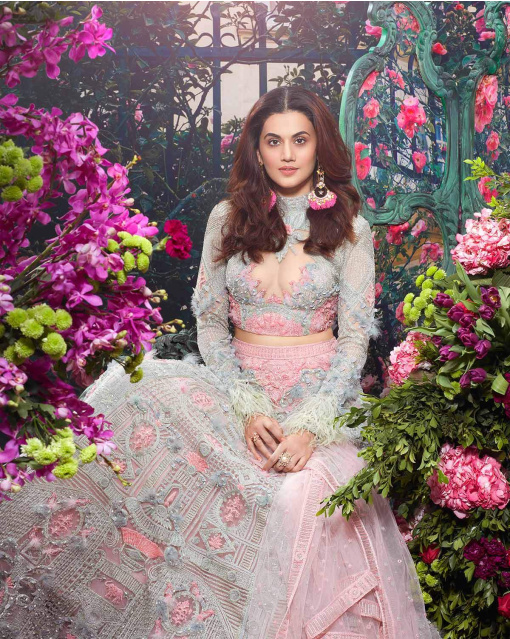Taapsee Pannu Pink Embroider Lehenga Set With Feather 