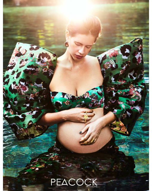 Green Bikini With Accentuated Shoulders