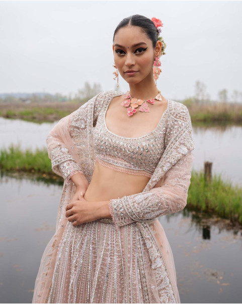 Bridal best sale sangeet lehenga