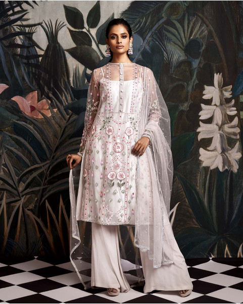 Silkeena Kaur In Guldasta Kurta Set main image 1