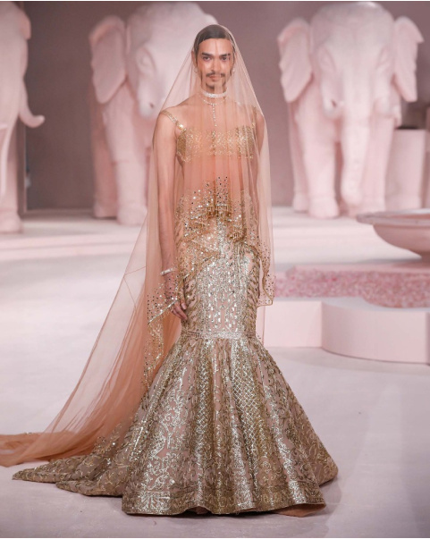 VICTOR LEHENGA SET