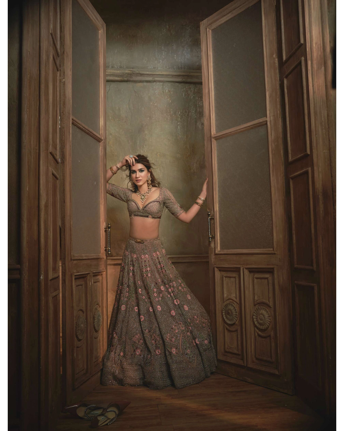 Kriti Sanon Pink-based, Multicoloured Lehenga