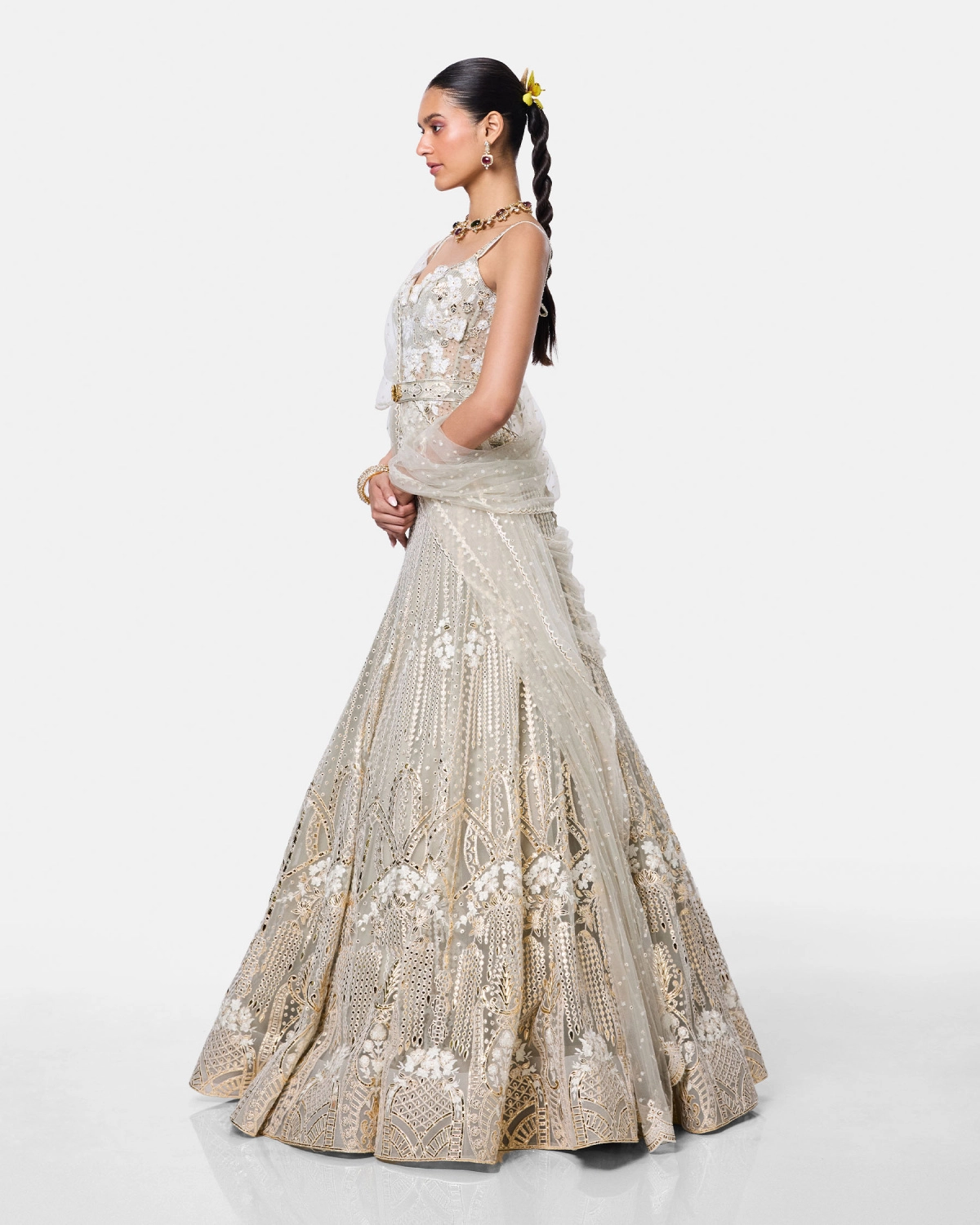 Champagne Étoile Lehenga