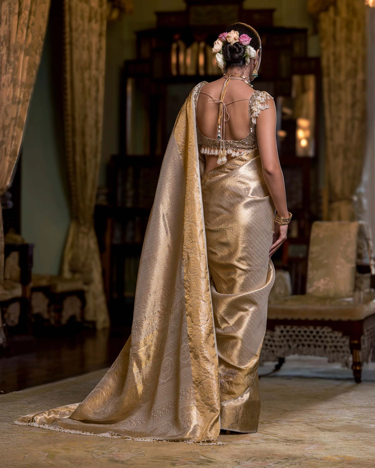 Nandini Pristine Off-white And Golden Handloom Kanjivaram Saree