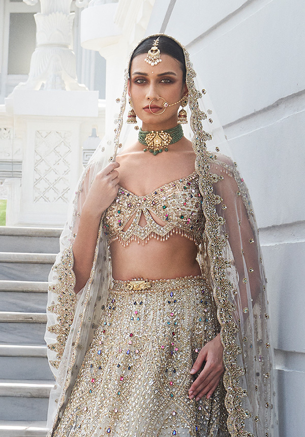 engagement-lehenga-by-falguni-shane-peacock