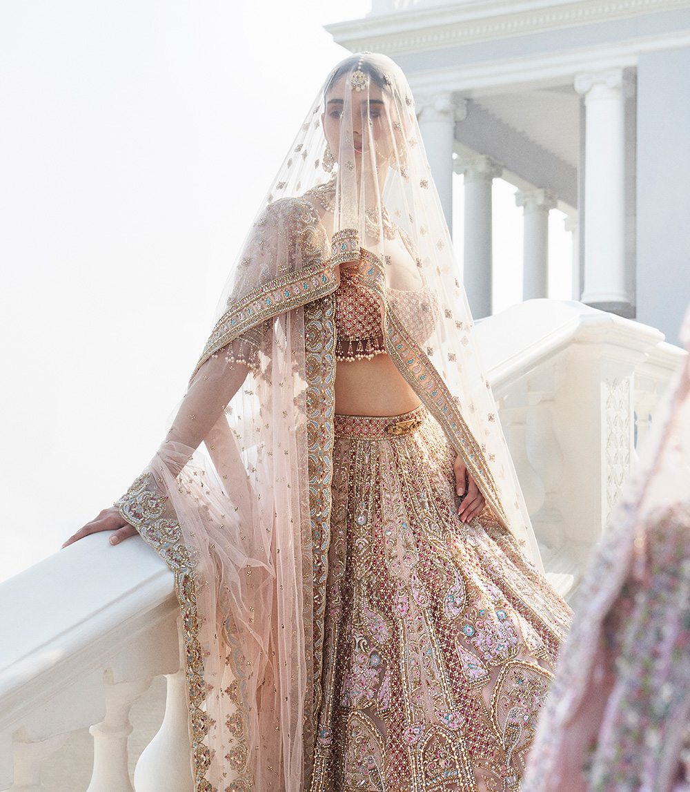 agathe-lehenga-Collection_falguni-shane-peacock