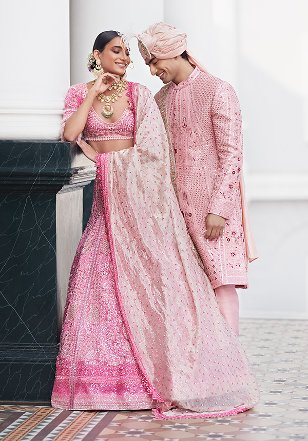 falgunishanepeacock-vision-in-vail-lehenga-collection-2023