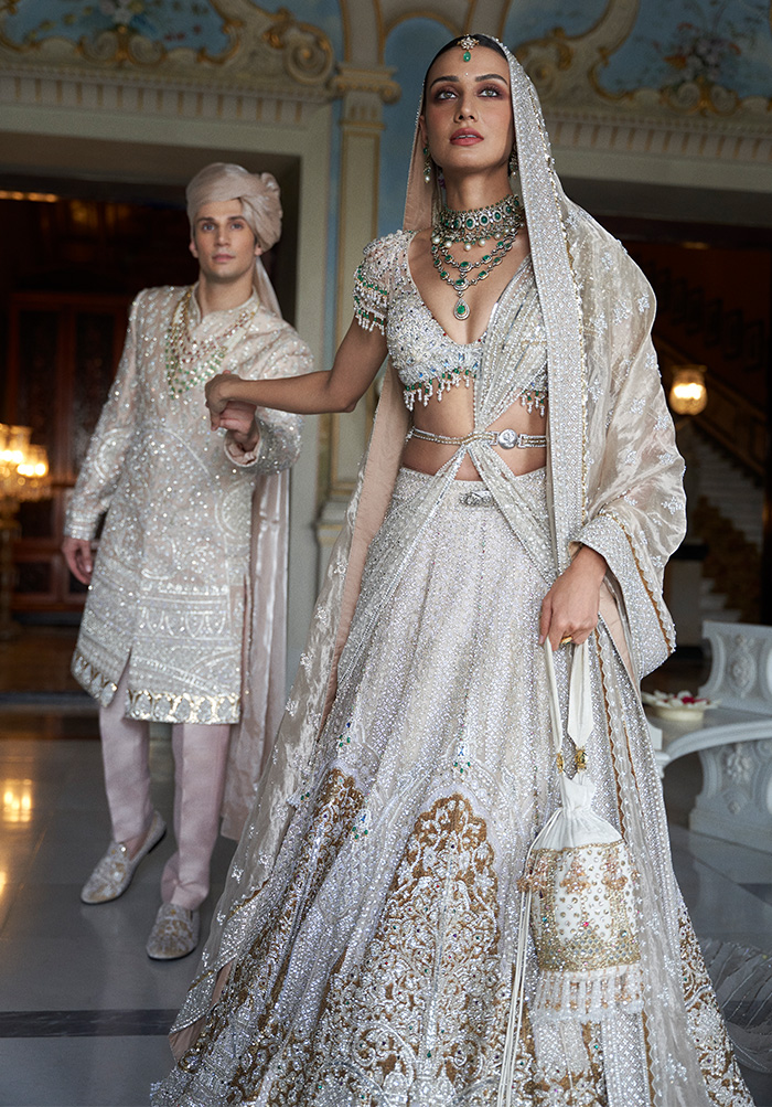 anelise-lehenga-set-by-Falguni-Shane-Peacock