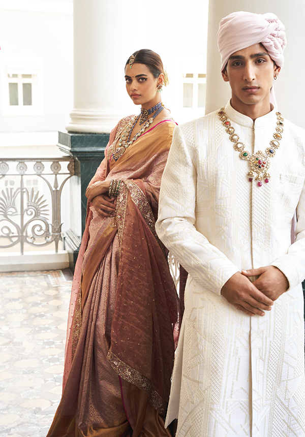 falgunishanepeacock-vision-in-vail-lehenga-collection-2023